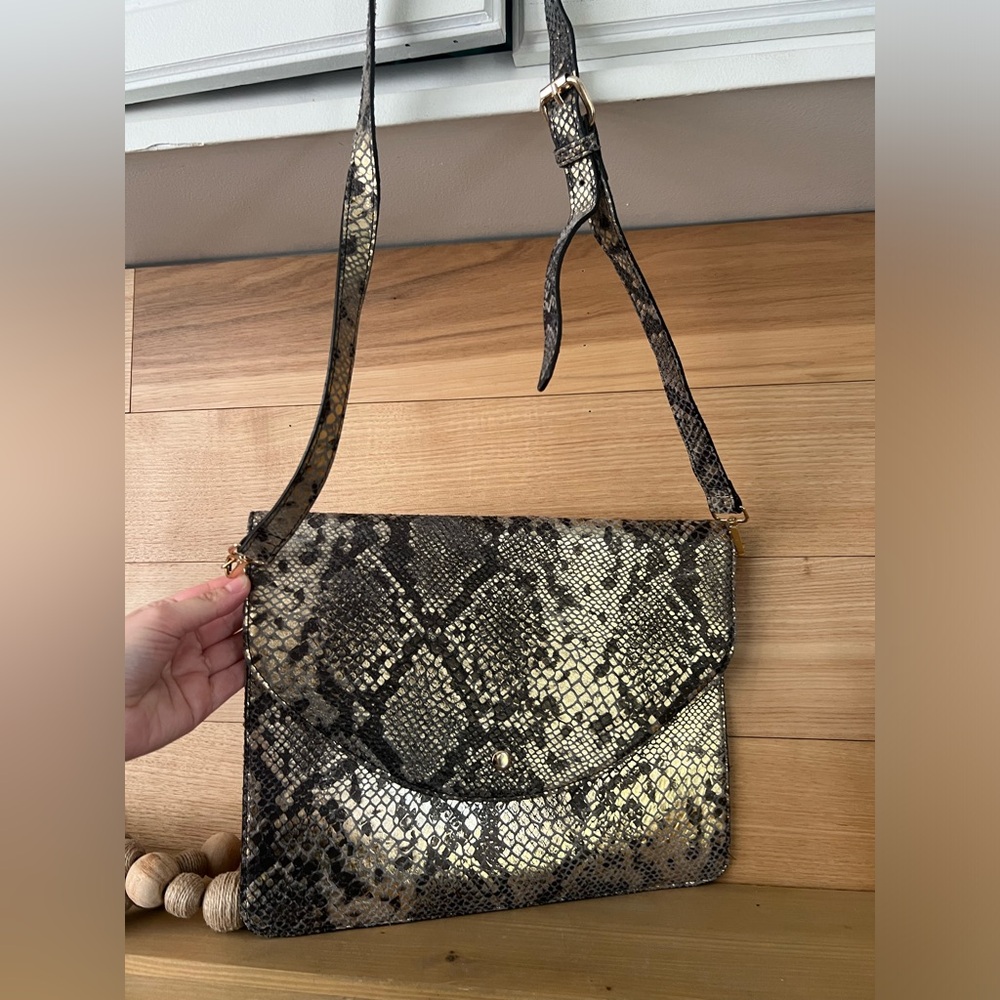 Snake print envelope cross body - Picture 3 of 5